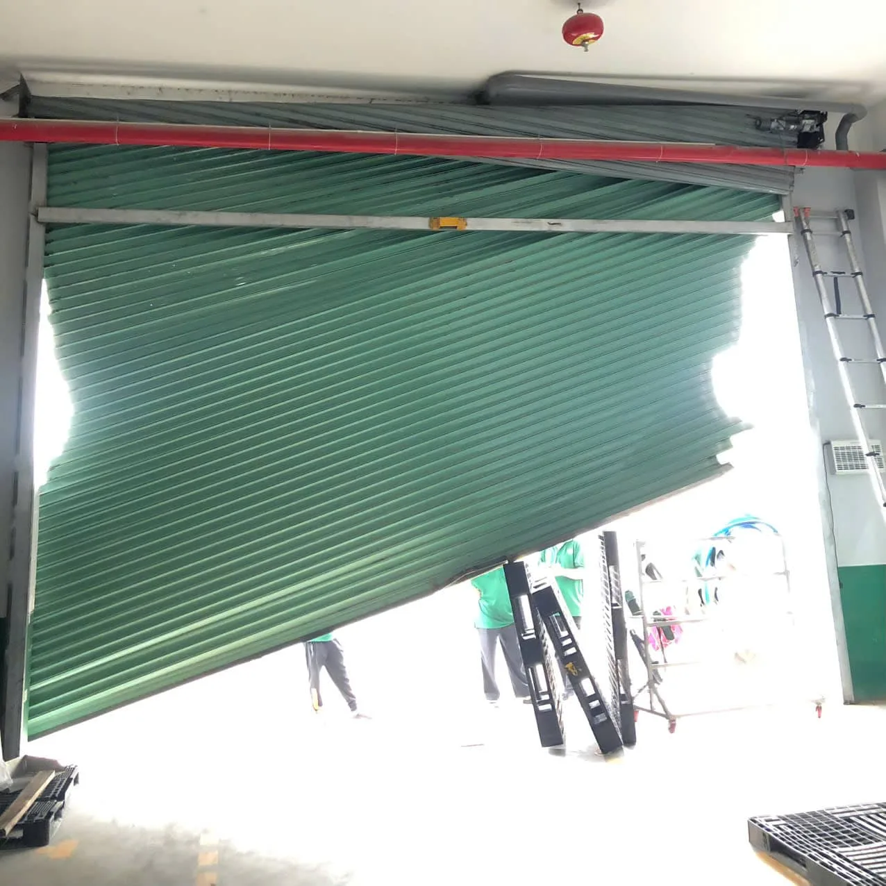 Trang chủ 19 Sửa cửa cuốn bị kẹt