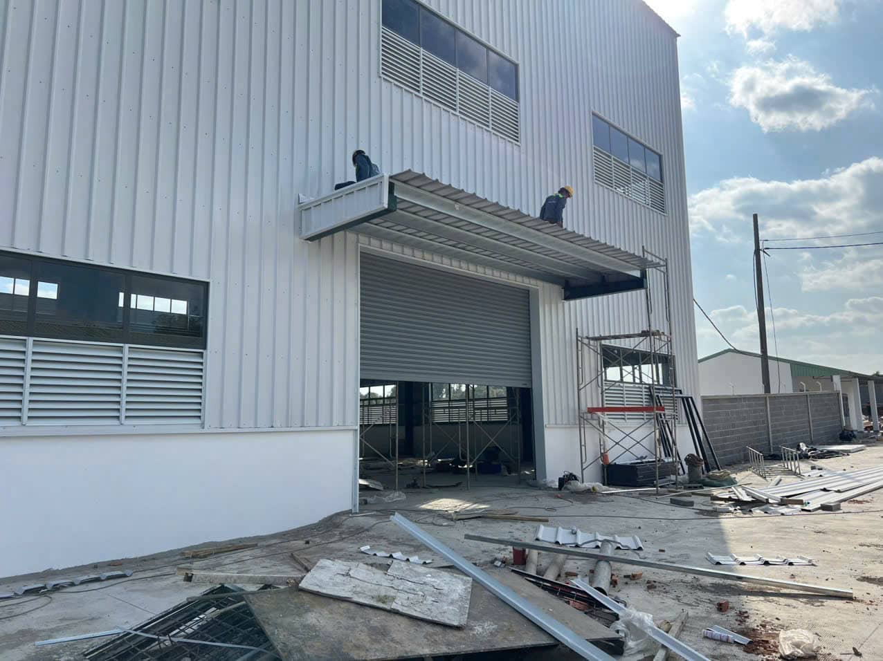Sửa Cửa Cuốn Hà Nội 24/24 | Thợ Giỏi, Uy Tín, Giá Rẻ, Có Mặt Nhanh 25 Sửa Cửa Cuốn Hà Nội Chuyên Nghiệp – Đúng Lỗi, Làm Dứt Điểm